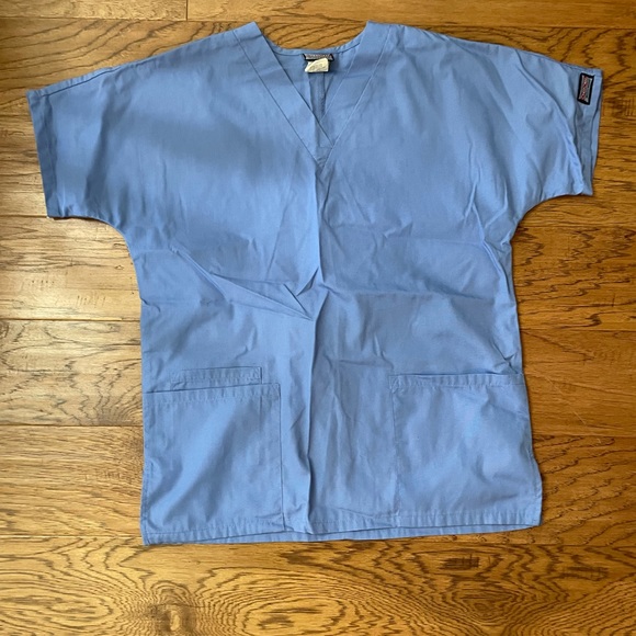 Scrub Set - Picture 2 of 3